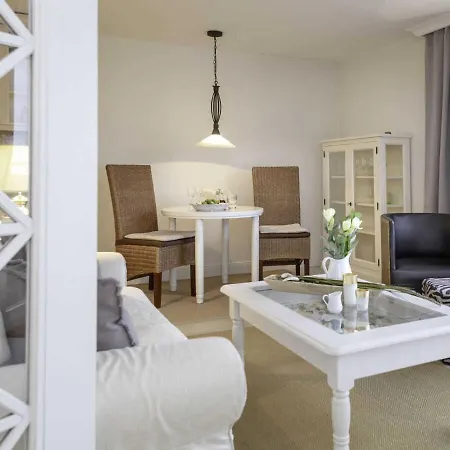 Sola Bona East 37